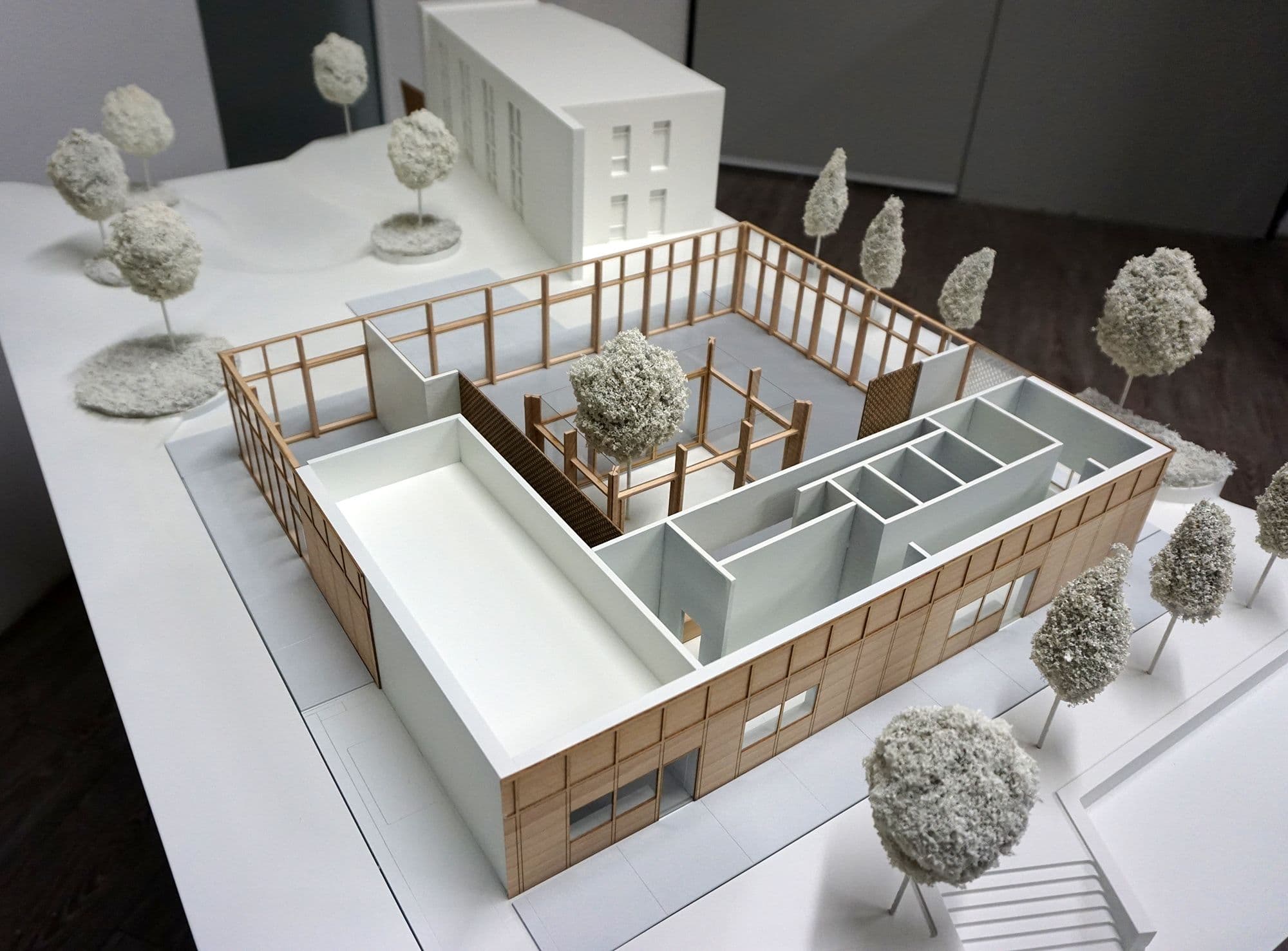 Architekturmodellbau Gebäudemodell Meiser aus Holz Plexiglas Necuron Saarland